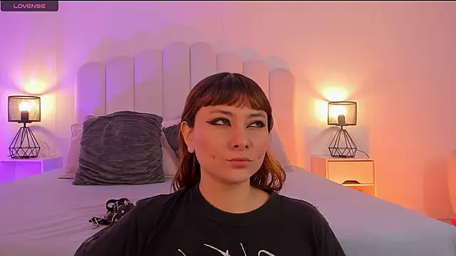 raven black  online show from November 21, 12:48 pm