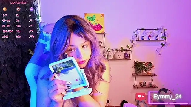 Snapshot of Eymmy_24 chatting on March 8, 1:36 am Eymmy 24 online show from March 8, 1:36 am