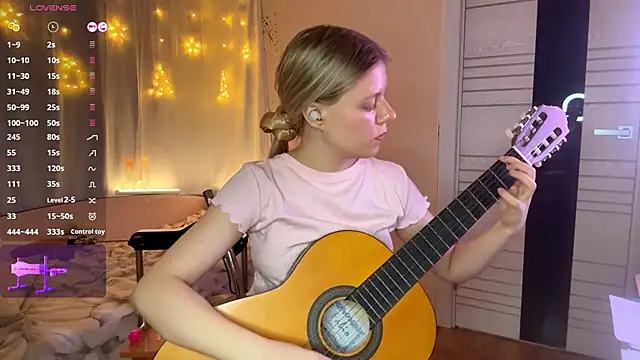 MaryjaneSpider online show from December 21, 2:57 pm