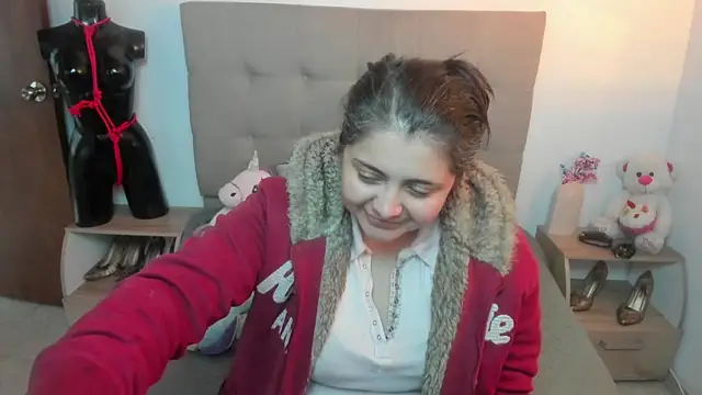 TifanyAmazinng online show from November 11, 12:27 pm