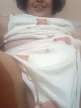 Snapshot of Silkenfeet21 chatting on December 5, 7:28 am Silkenfeet21 online show from December 5, 7:28 am