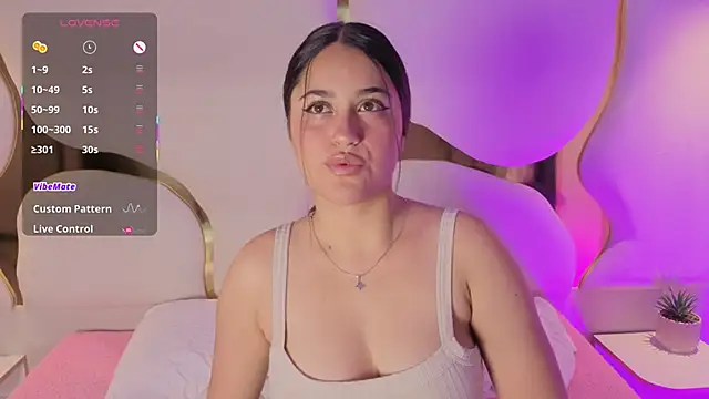 Snapshot of gabyjoness_ chatting on November 25, 4:45 am gabyjoness online show from November 25, 4:45 am