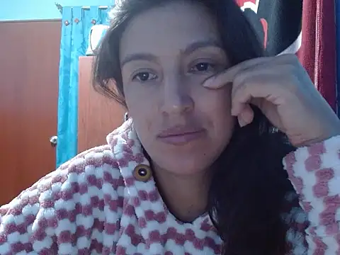 SarahFriendly online show from July 11, 3:31 am