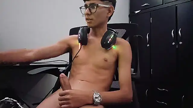 ElverCol online show from February 7, 5:11 am