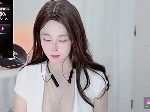 yiyi-zh online show from July 18, 3:11 am
