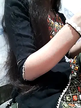 Aarti-kumri online show from April 22, 4:52 pm