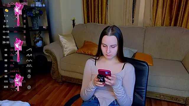 Kelly Cartier online show from January 14, 11:49 am