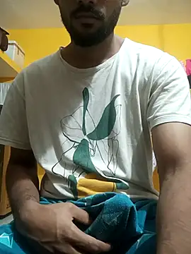 Snapshot of mayur_raaje chatting on July 27, 8:27 pm mayur raaje online show from July 27, 8:27 pm