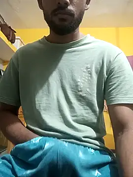 Snapshot of mayur_raaje chatting on August 2, 4:49 pm mayur raaje online show from August 2, 4:49 pm