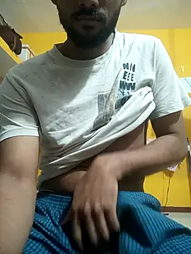 Snapshot of mayur_raaje chatting on August 3, 8:34 pm mayur raaje online show from August 3, 8:34 pm