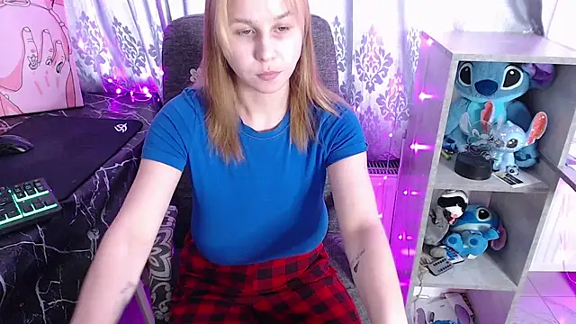 RoyAngela online show from February 3, 7:13 am