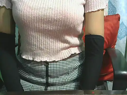 Snapshot of sheetal-sheetal95 chatting on November 9, 5:00 pm sheetal-sheetal95 online show from November 9, 5:00 pm