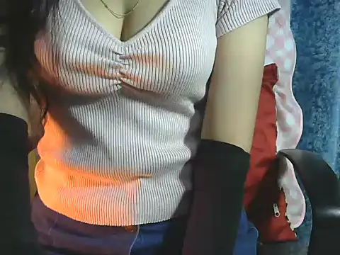 Snapshot of sheetal-sheetal95 chatting on November 29, 4:43 pm sheetal-sheetal95 online show from November 29, 4:43 pm