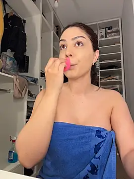 Snapshot of Lexi_Storm chatting on July 31, 5:40 am Lexi Storm online show from July 31, 5:40 am