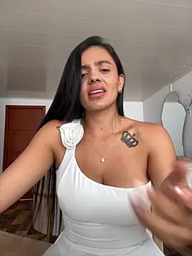 Snapshot of AnaaFaith_ chatting on November 13, 7:35 pm AnaaFaith online show from November 13, 7:35 pm