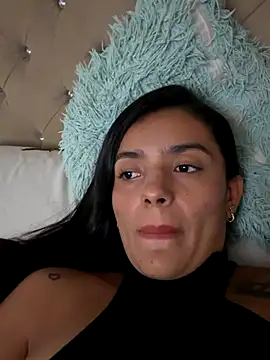 Snapshot of AnaaFaith_ chatting on December 2, 8:04 pm AnaaFaith online show from December 2, 8:04 pm