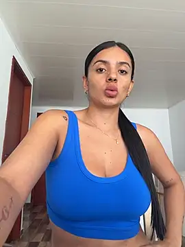 Snapshot of AnaaFaith_ chatting on July 10, 6:32 pm AnaaFaith online show from July 10, 6:32 pm