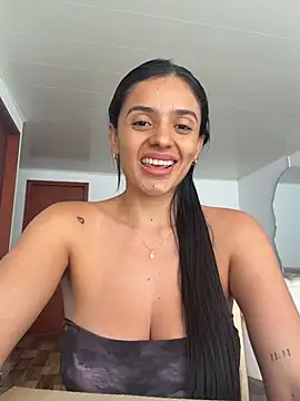 Snapshot of AnaaFaith_ chatting on August 6, 6:43 pm AnaaFaith online show from August 6, 6:43 pm