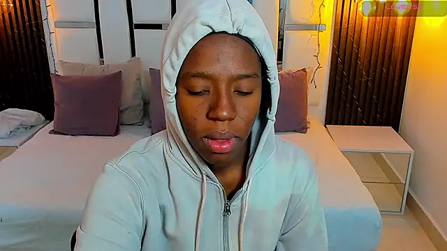  emma willliams  online show from December 15, 1:37 pm