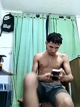 Snapshot of Manuel_Mateus1 chatting on September 29, 12:27 am Manuel Mateus1 online show from September 29, 12:27 am