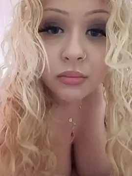 Snapshot of Destinyym chatting on March 3, 8:26 pm Destinyym online show from March 3, 8:26 pm