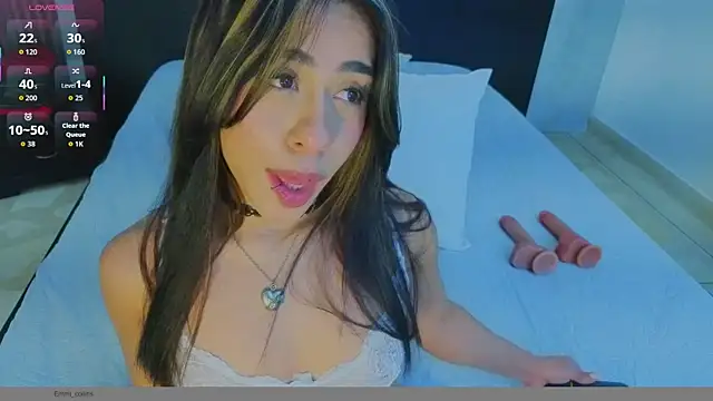Snapshot of emmi_collinss chatting on June 15, 9:39 pm emmi collinss online show from June 15, 9:39 pm