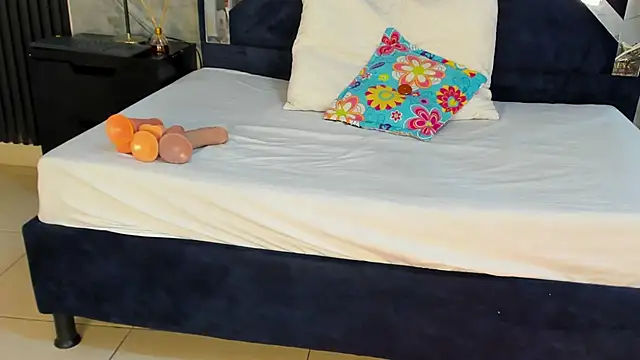 VanessaHard as online show from January 13, 8:03 pm