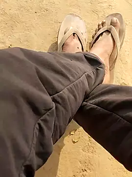 INTERNATIONAL0001 online show from November 11, 4:01 am