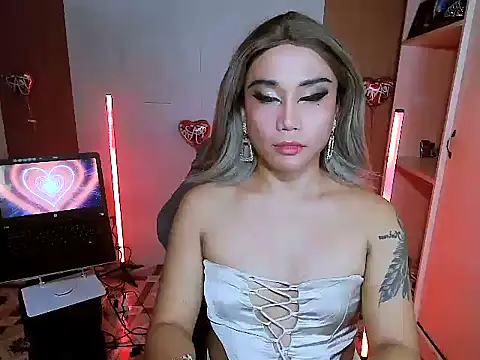 YourNikkieXxx online show from February 4, 10:26 pm