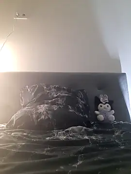 DragonFoxie online show from September 17, 5:47 pm