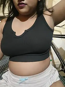 Snapshot of Malikaa-baby5 chatting on June 14, 8:00 pm Malikaa-baby5 online show from June 14, 8:00 pm