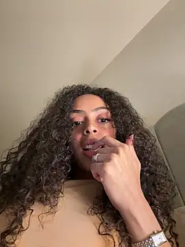 Snapshot of yasmingarcia chatting on October 30, 11:33 am yasmingarcia online show from October 30, 11:33 am