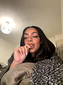 Snapshot of yasmingarcia chatting on November 20, 1:11 pm yasmingarcia online show from November 20, 1:11 pm
