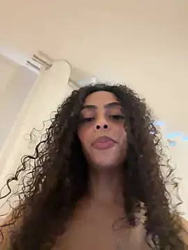 Snapshot of yasmingarcia chatting on January 13, 1:05 pm yasmingarcia online show from January 13, 1:05 pm