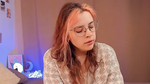 VedaSchulz online show from March 9, 7:29 pm