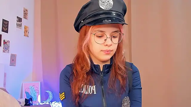 VedaSchulz online show from March 10, 7:19 pm