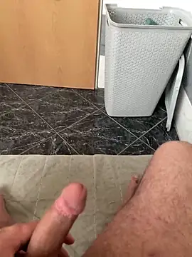 Snapshot of geilheit12 chatting on November 20, 1:22 pm geilheit12 online show from November 20, 1:22 pm