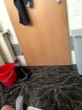 Snapshot of geilheit12 chatting on January 15, 8:08 am geilheit12 online show from January 15, 8:08 am