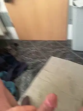 Snapshot of geilheit12 chatting on February 7, 7:45 am geilheit12 online show from February 7, 7:45 am