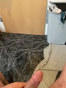 Snapshot of geilheit12 chatting on February 14, 10:12 am geilheit12 online show from February 14, 10:12 am