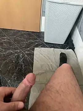 Snapshot of geilheit12 chatting on March 2, 4:14 pm geilheit12 online show from March 2, 4:14 pm