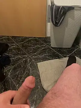 Snapshot of geilheit12 chatting on March 8, 2:15 am geilheit12 online show from March 8, 2:15 am