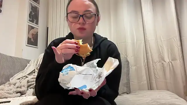 SexySashaxox online show from February 12, 8:48 pm