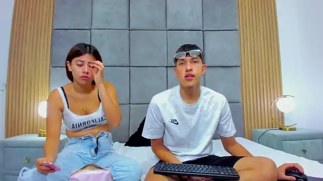 ChanellandMax online show from November 6, 1:56 pm