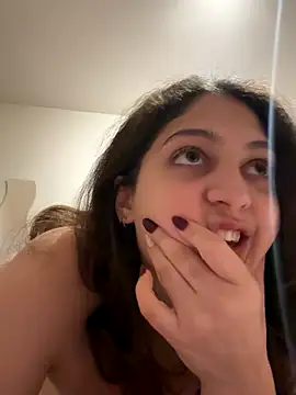 DreamThickCouple online show from November 26, 10:11 pm