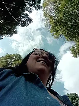 megan fox5 online show from December 15, 6:12 pm