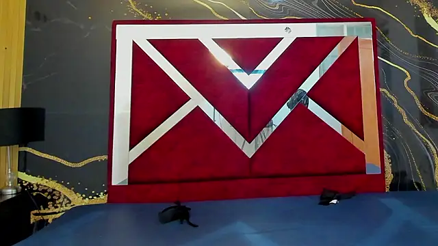 VioletRose as online show from February 10, 7:29 pm