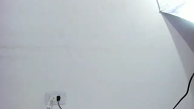 Annie switt online show from December 19, 4:52 am