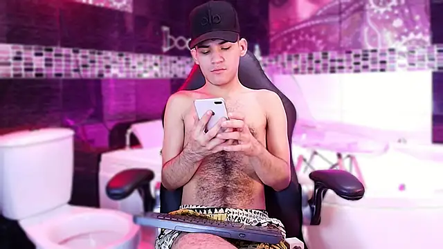 Snapshot of alessandro_musk chatting on February 21, 8:54 pm alessandro musk online show from February 21, 8:54 pm