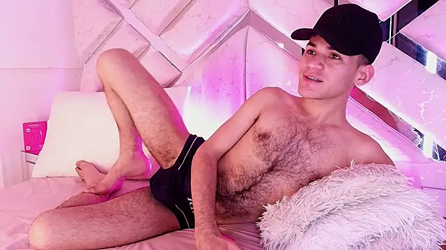 Snapshot of alessandro_musk chatting on February 22, 9:41 am alessandro musk online show from February 22, 9:41 am